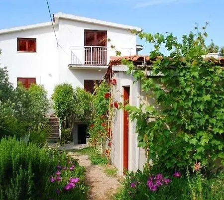 In With Seaview, Balcony, Air Condition, Wifi *