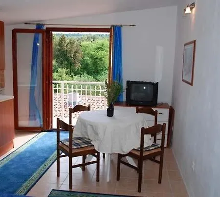 Apartment In With Seaview, Balcony, Air Condition, Wifi Pasman