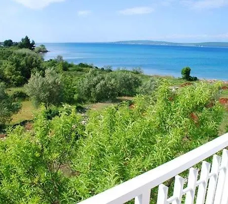 In With Seaview, Balcony, Air Condition, Wifi Apartment