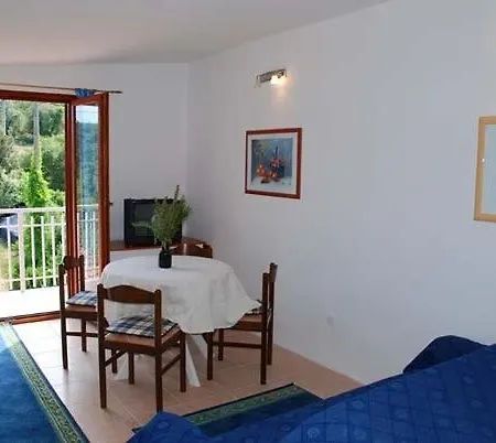 Apartment In With Seaview, Balcony, Air Condition, Wifi *